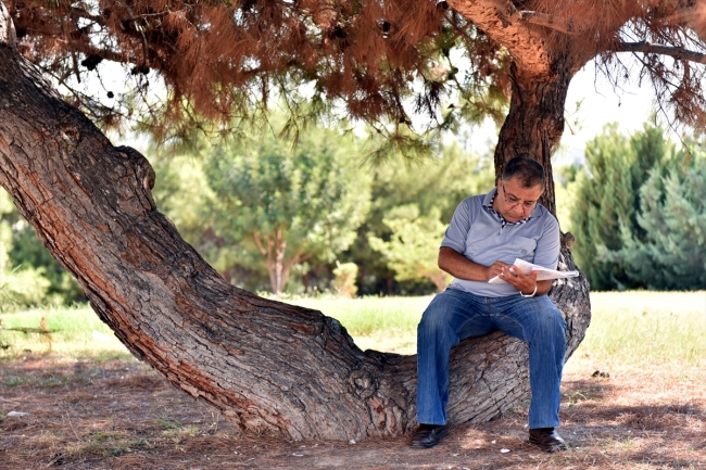 57 yaşında hem öğretmen hem öğrenci
